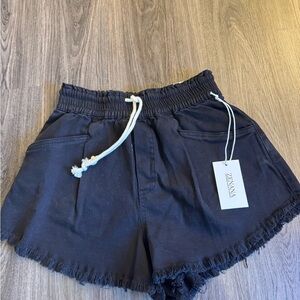 High Waist Black Shorts with Frayed Hem